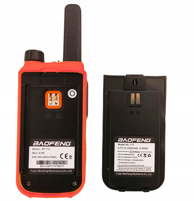 Radiotelefon Krótkofalówka Walkie-talkie BF-T17 czerwony + łoki toki BE8R